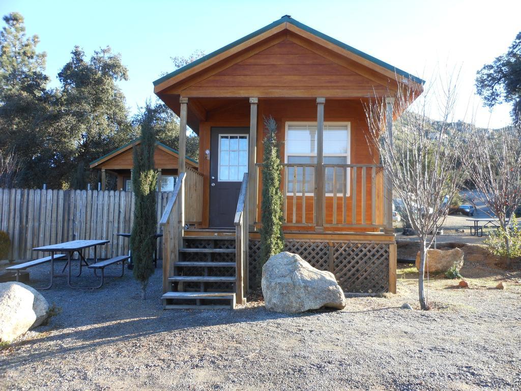 Oakzanita Springs Camping Resort Cabin 1 Descanso Luaran gambar