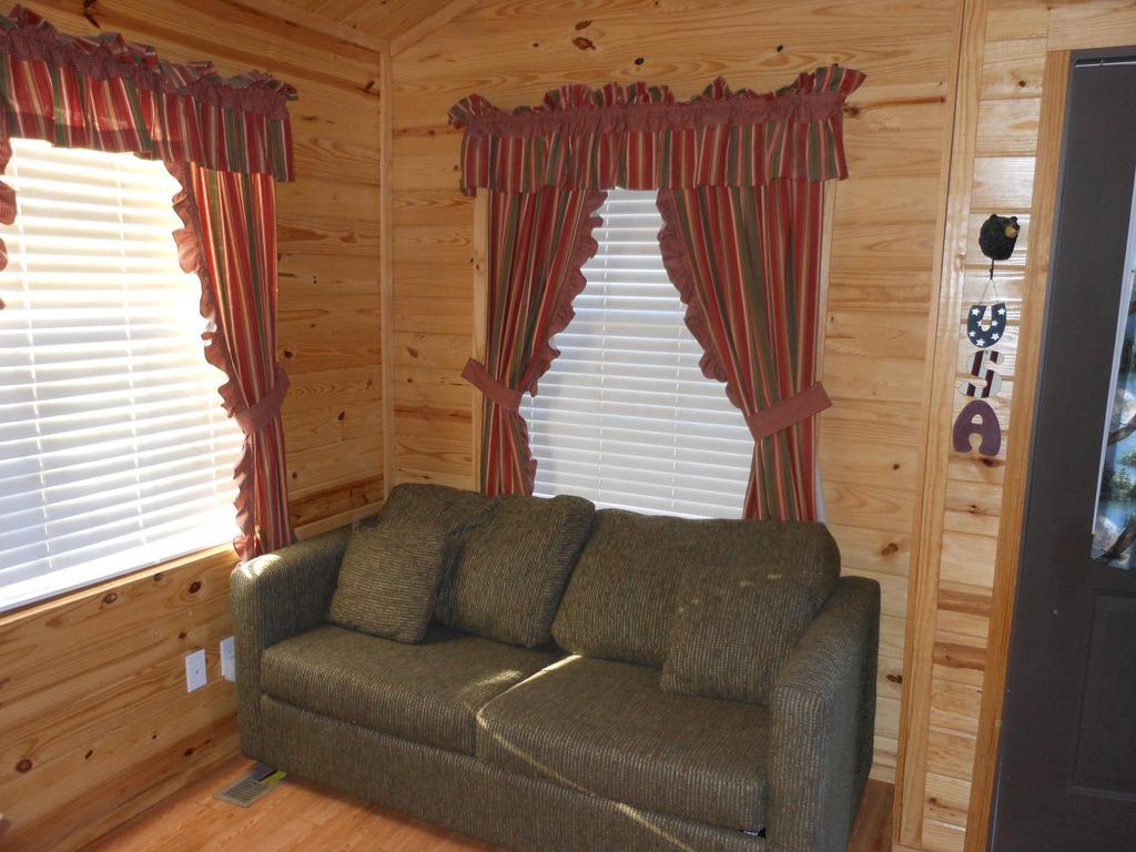 Oakzanita Springs Camping Resort Cabin 1 Descanso Luaran gambar